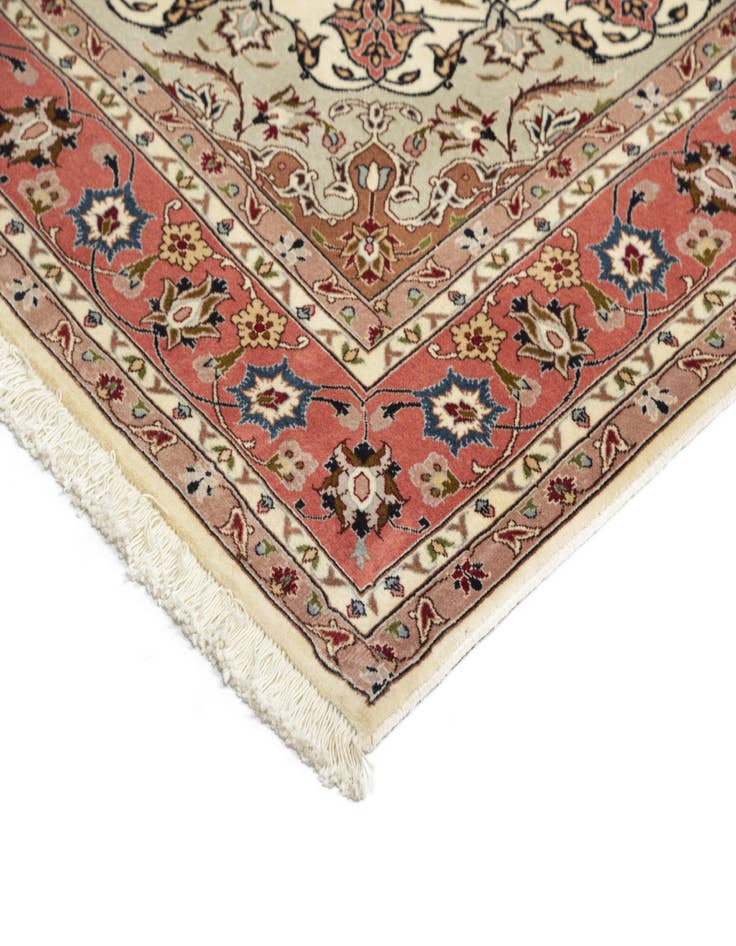 Detail image of  4' 11 x 6' 7 Tabriz Rug
