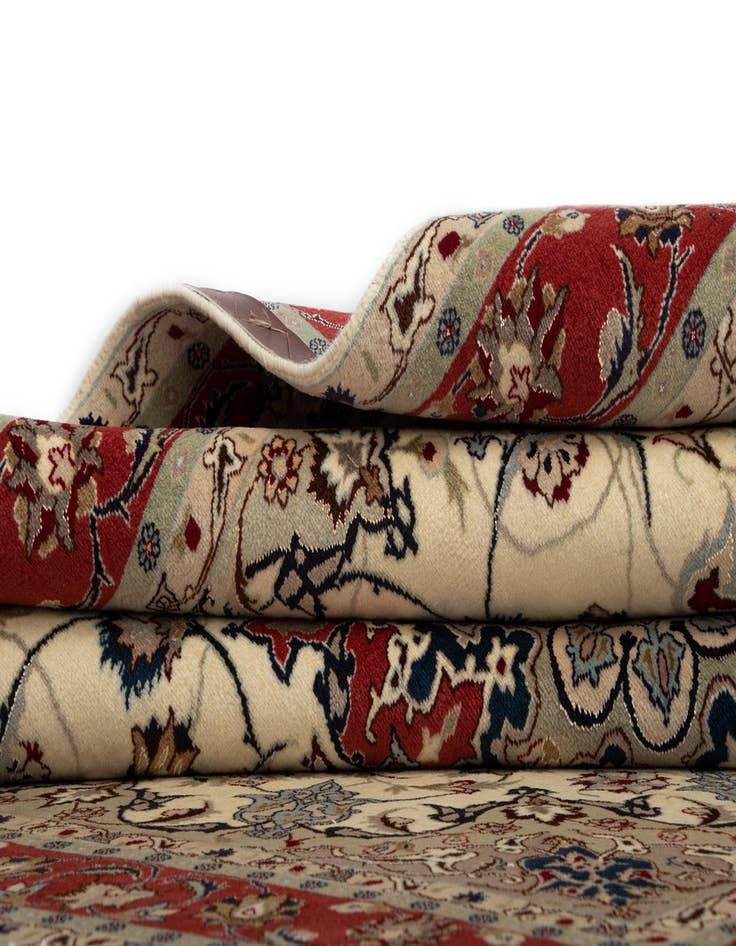 Detail image of  4' 11 x 6' 9 Tabriz Rug