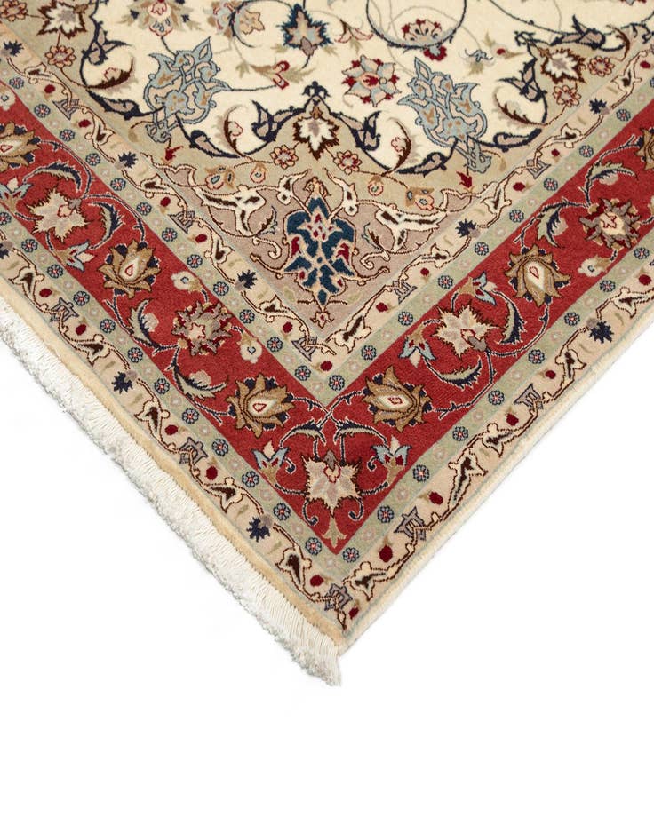 Detail image of  4' 11 x 6' 9 Tabriz Rug