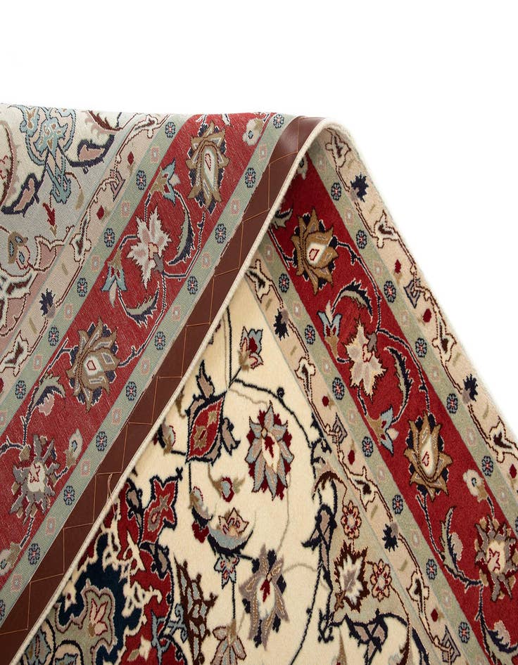 Detail image of  4' 11 x 6' 9 Tabriz Rug