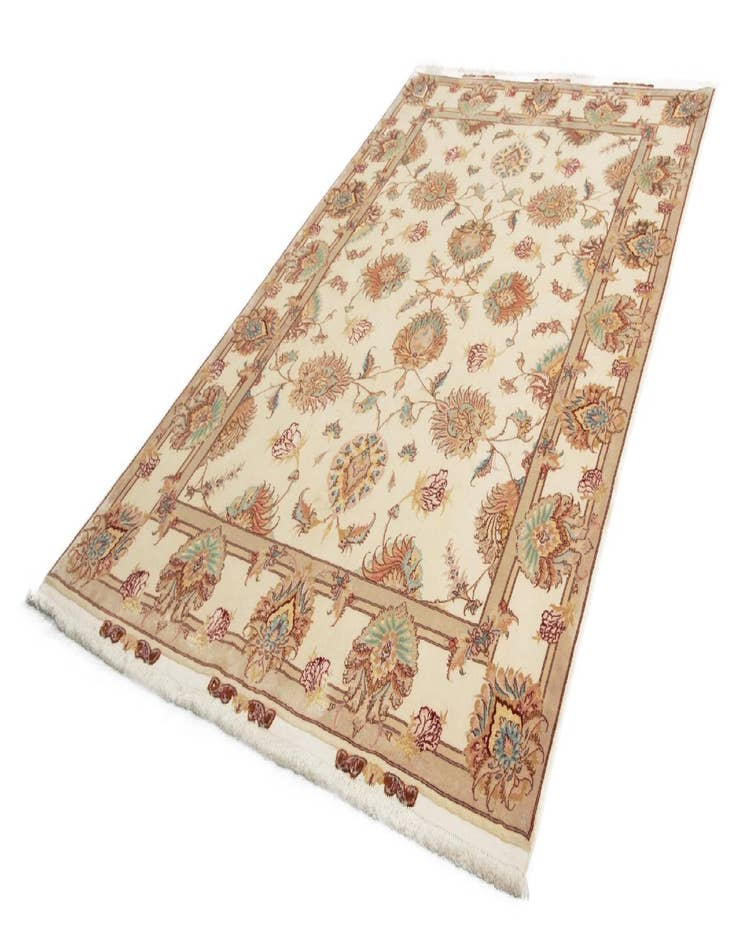 Detail image of  5' x 6' 10 Tabriz Rug