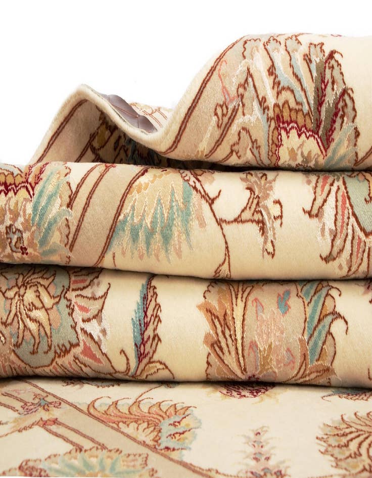 Detail image of  5' x 6' 10 Tabriz Rug