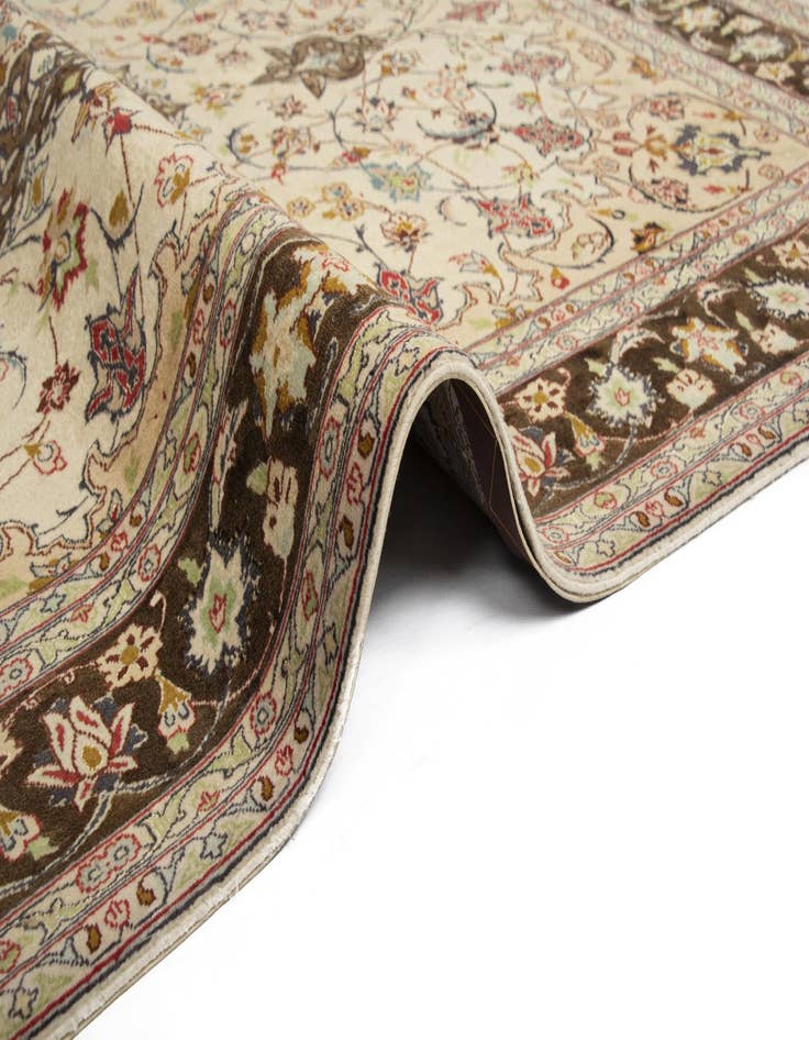 Detail image of  4' 11 x 6' 9 Tabriz Rug