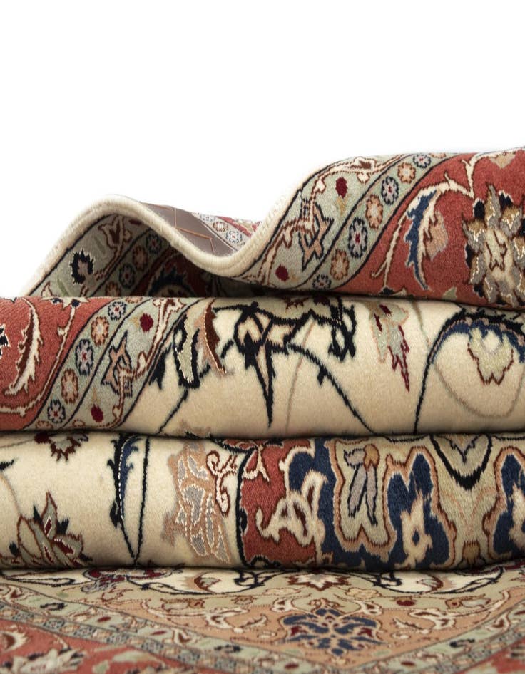 Detail image of  5' 1 x 6' 8 Tabriz Rug