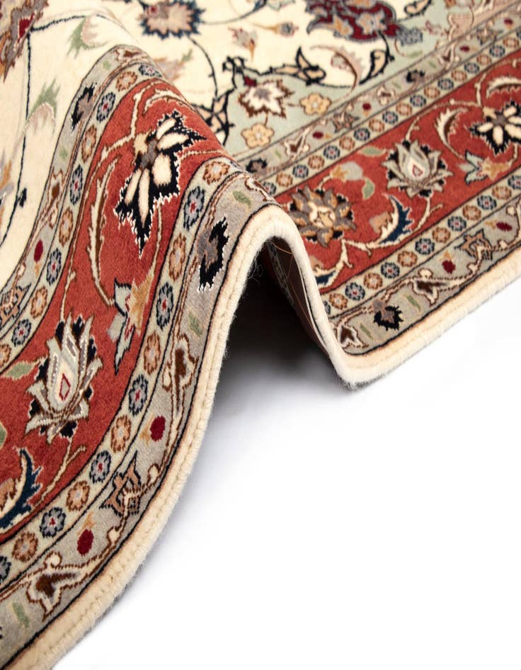 Detail image of  5' 1 x 6' 9 Tabriz Rug