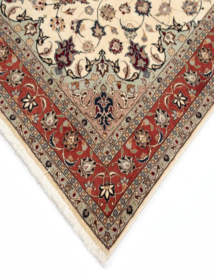 Detail image of  5' 1 x 6' 9 Tabriz Rug