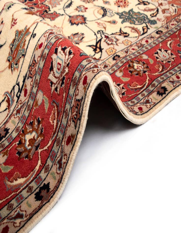 Detail image of  5' 1 x 6' 3 Tabriz Rug