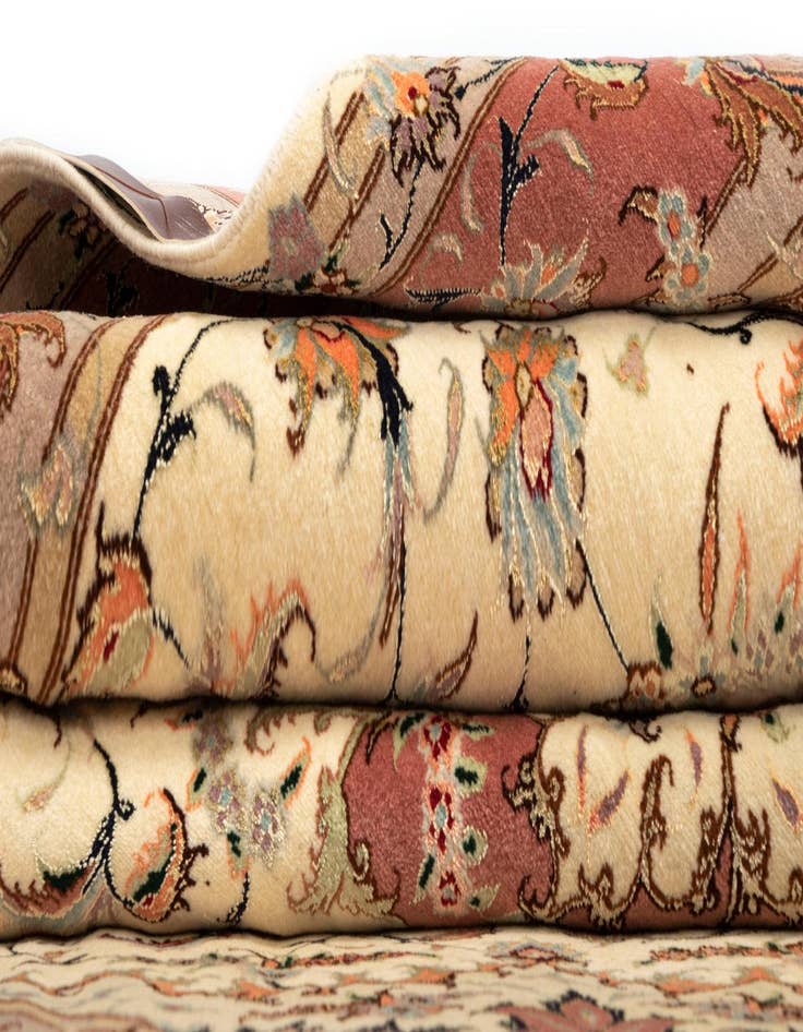 Detail image of  5' x 7' Tabriz Rug