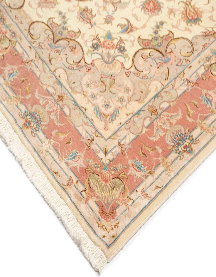 Detail image of  5' x 6' 4 Tabriz Rug