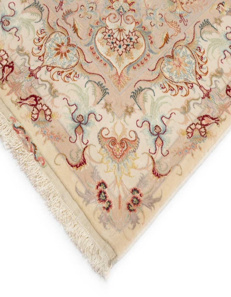 Detail image of  5' 1 x 7' Tabriz Rug