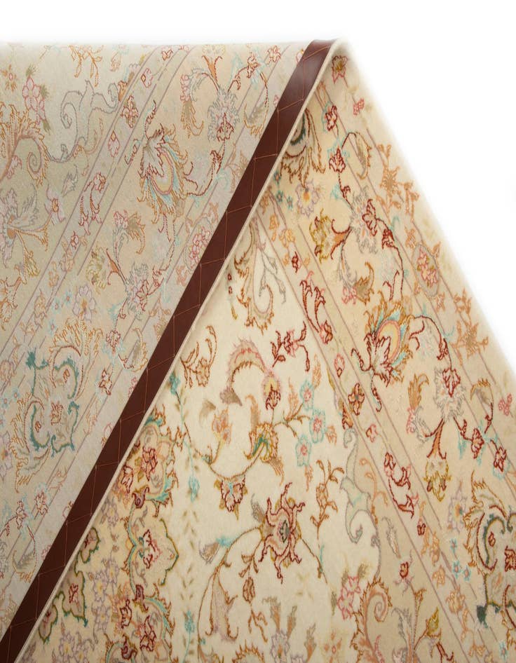 Detail image of  4' 11 x 7' Tabriz Rug