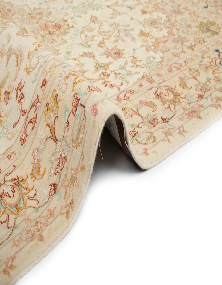 Detail image of  4' 11 x 7' Tabriz Rug