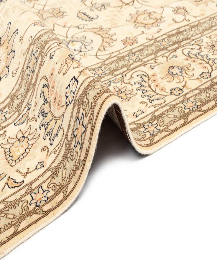 Detail image of  8' x 9' 11 Tabriz Rug