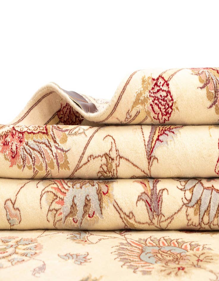 Detail image of  5' x 6' 9 Tabriz Rug