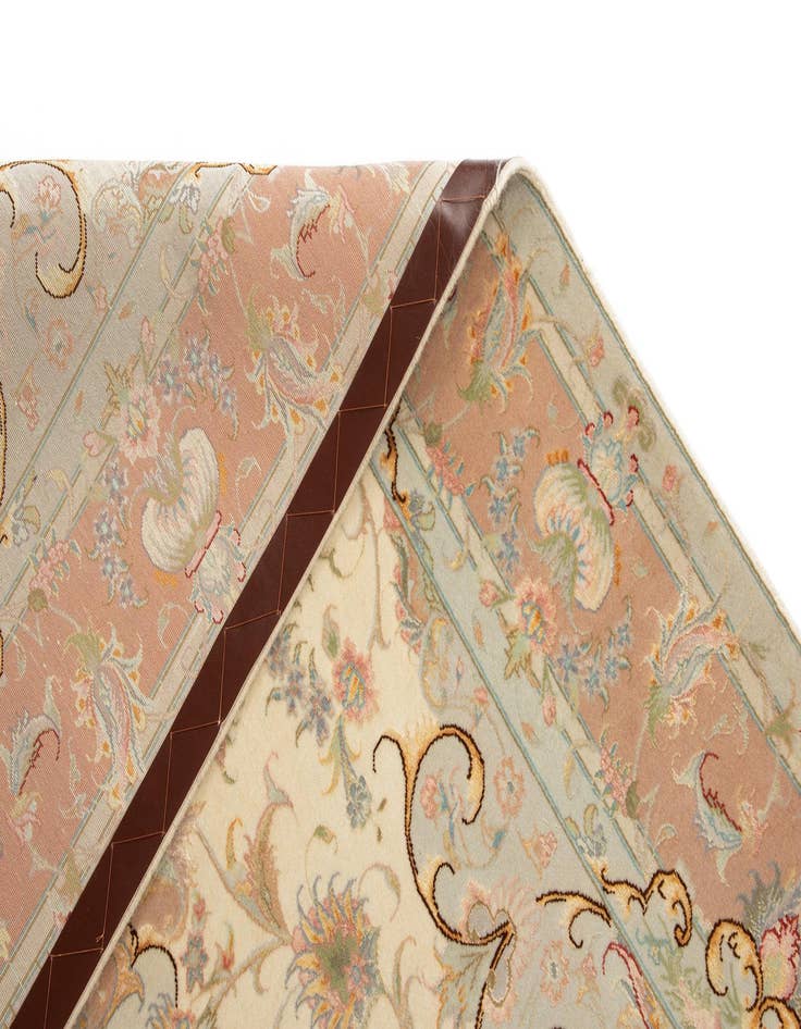 Detail image of  5' 1 x 6' 9 Tabriz Rug