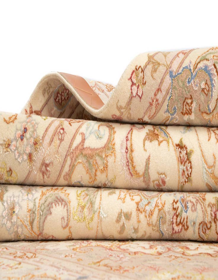 Detail image of  4' 11 x 6' 8 Tabriz Rug