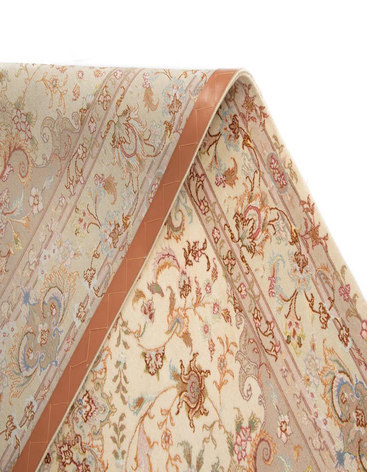 Detail image of  4' 11 x 6' 8 Tabriz Rug