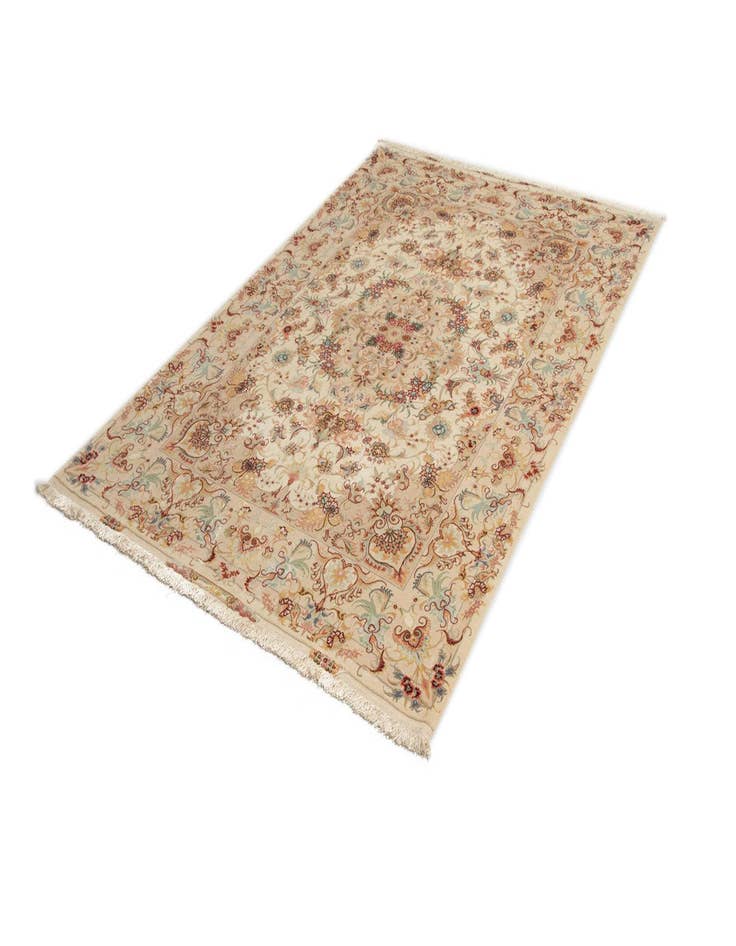 Detail image of  5' x 7' 1 Tabriz Rug