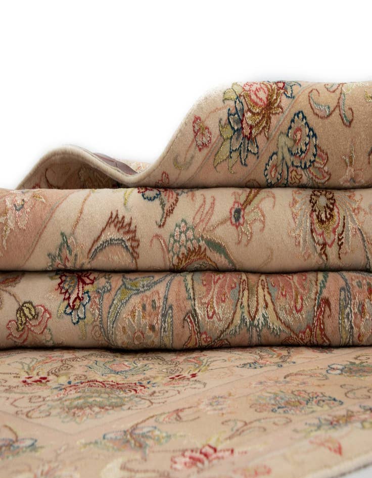 Detail image of  5' x 7' Tabriz Rug