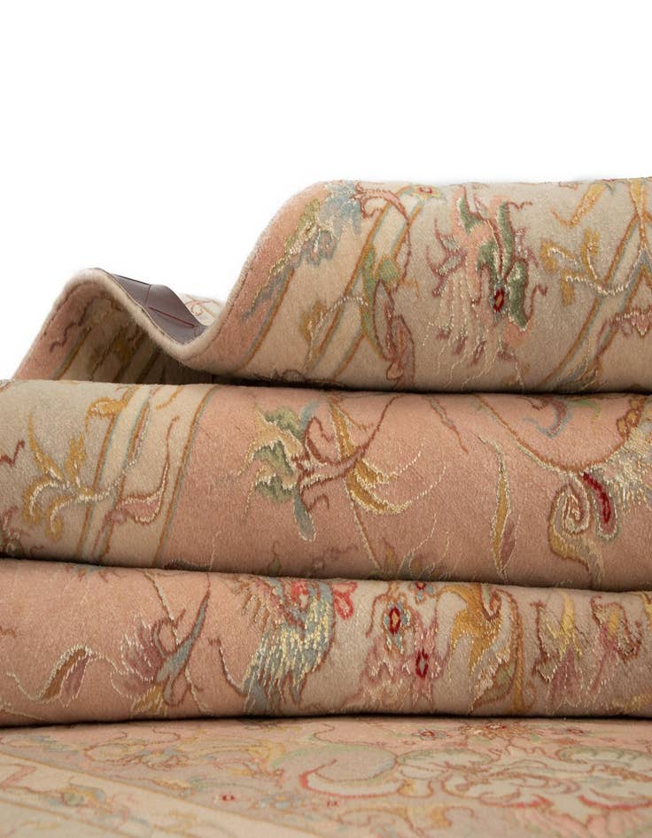 Detail image of  4' 11 x 7' Tabriz Rug