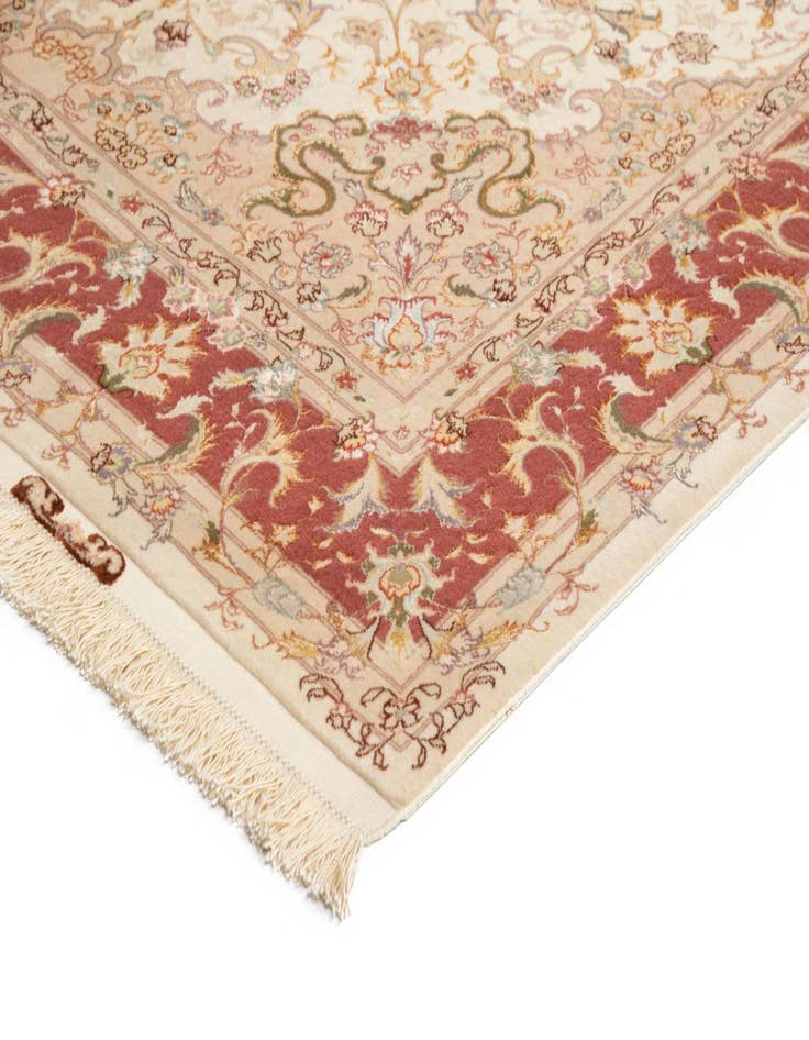 Detail image of  5' 1 x 6' 10 Tabriz Rug