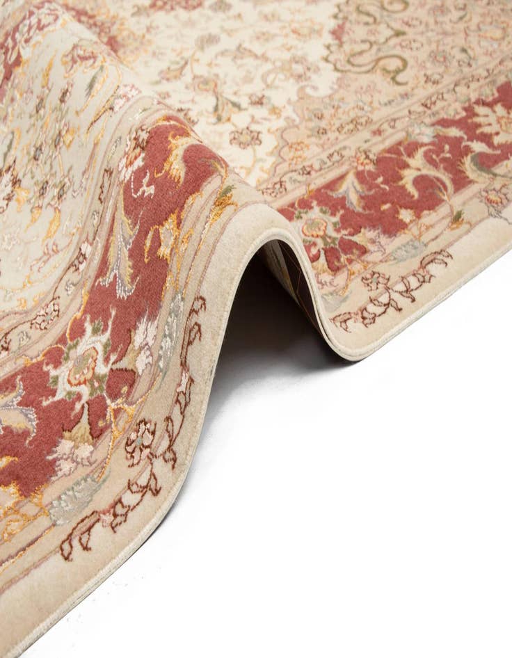 Detail image of  5' 1 x 6' 10 Tabriz Rug