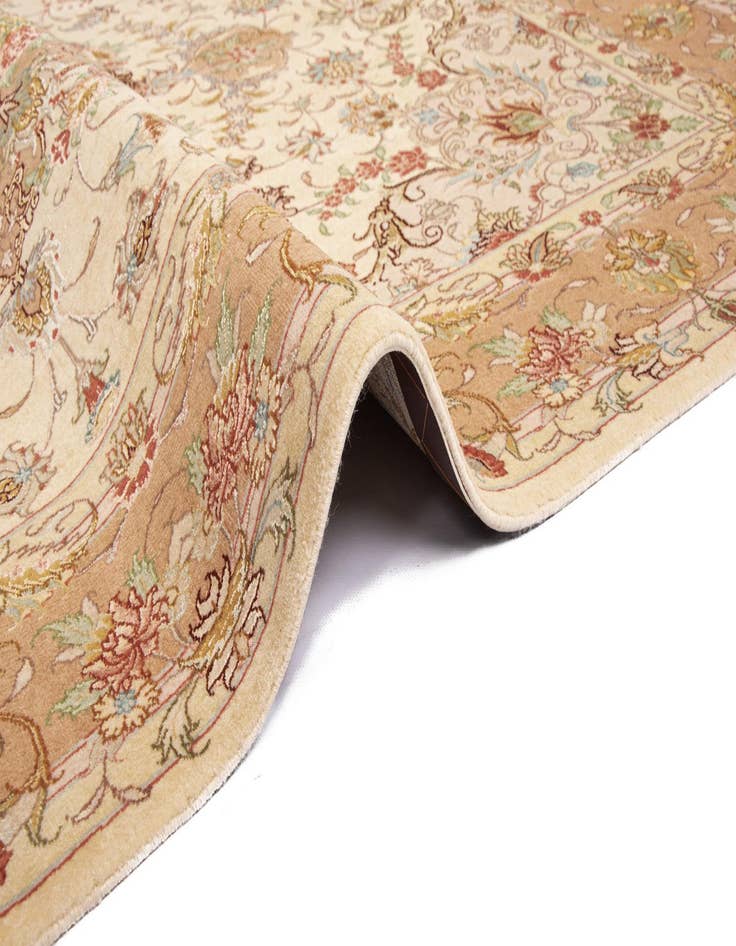 Detail image of  5' x 6' 11 Tabriz Rug