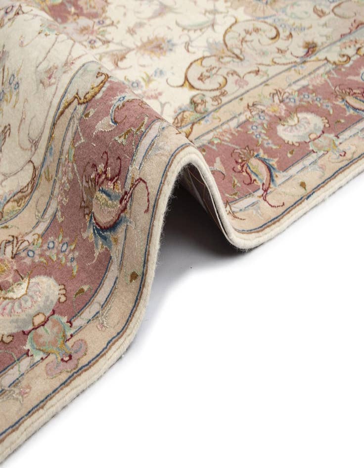 Detail image of  4' 11 x 6' 7 Tabriz Rug