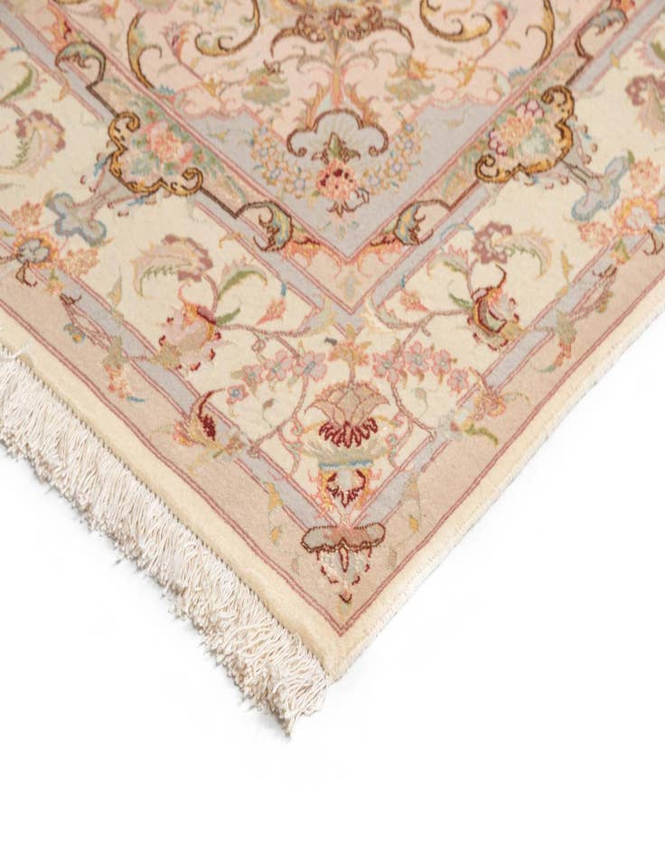 Detail image of  4' 11 x 6' 8 Tabriz Rug
