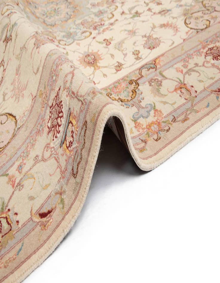 Detail image of  4' 11 x 6' 8 Tabriz Rug