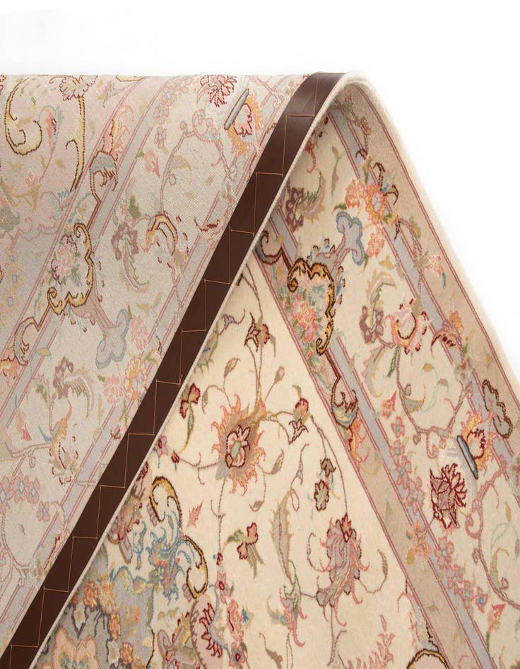 Detail image of  4' 11 x 6' 8 Tabriz Rug