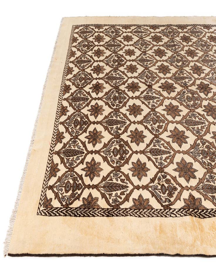 Detail image of  8' 8 x 11' 4  Hand Knotted Tabriz Persian Wool Rug