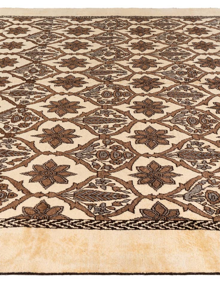 Detail image of  8' 8 x 11' 4  Hand Knotted Tabriz Persian Wool Rug