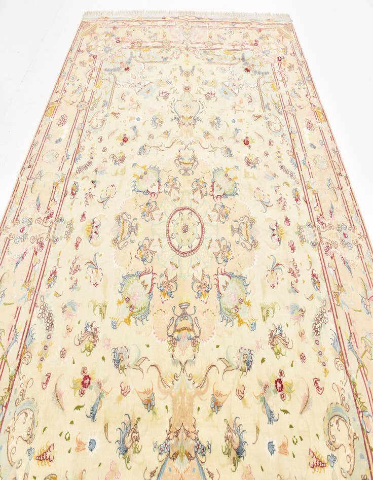 Detail image of  6' 6 x 9' 10  Hand Knotted Tabriz Persian Rug