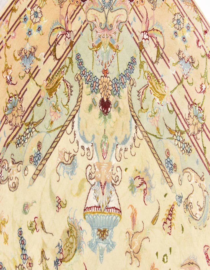 Detail image of  6' 6 x 9' 10  Hand Knotted Tabriz Persian Rug