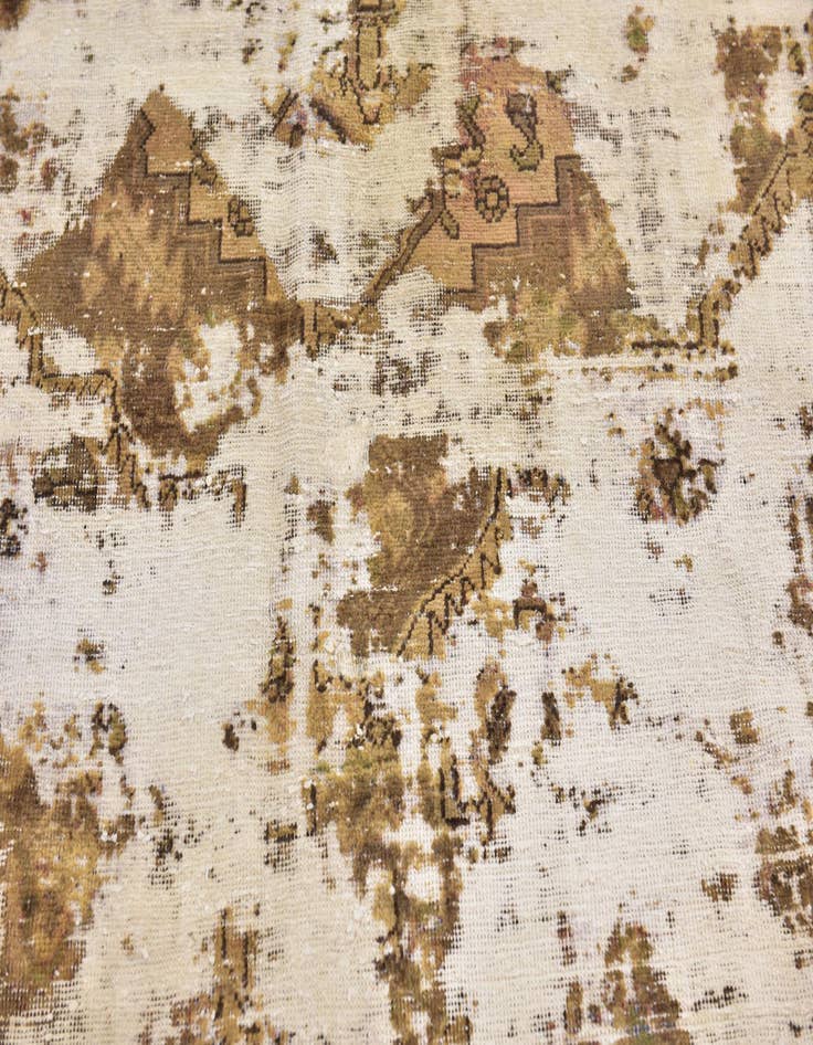 Detail image of  4' 8 x 6' 5  Hand Knotted Ultra Vintage Persian Wool Rug