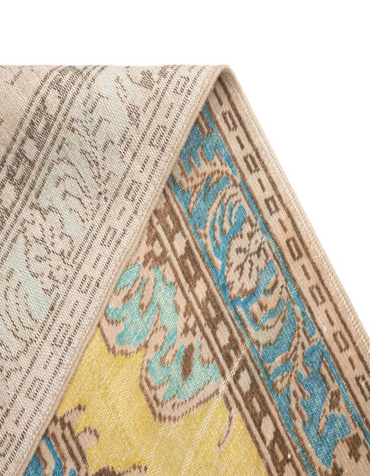 Detail image of  5' 11 x 9' 8 Vintage Royal Rug