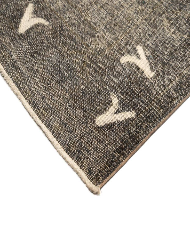 Detail image of  9' 9 x 12' 2 Vintage Royal Rug