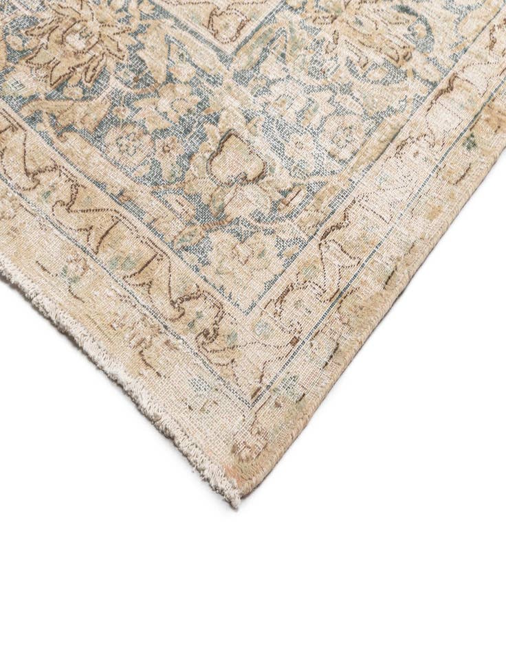 Detail image of  9' 6 x 13' Vintage Royal Wool Rug