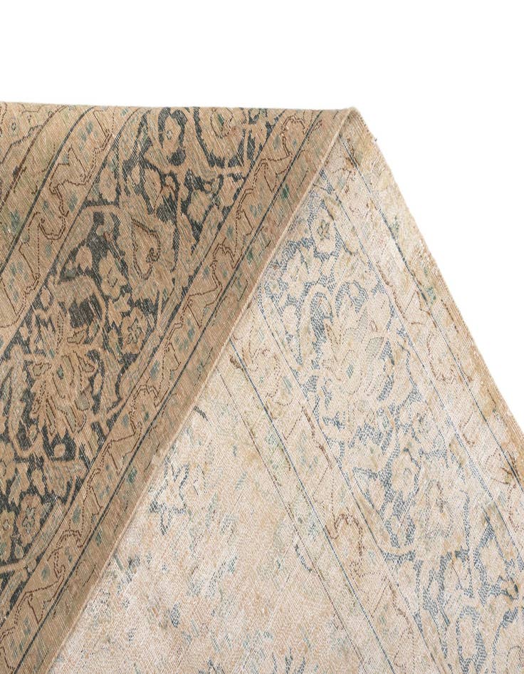 Detail image of  9' 6 x 13' Vintage Royal Wool Rug