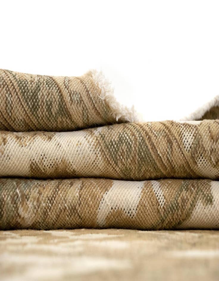 Detail image of 8' 10 x 12' Hand Knotted Vintage Royal Persian Wool Rug