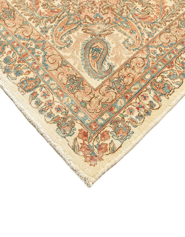 Detail image of  9' 8 x 13' 1 Vintage Royal Rug