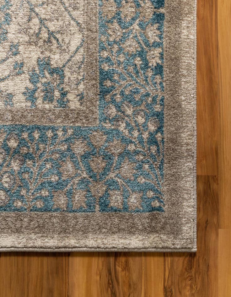 Detail image of  2' x 3' Viola Rug