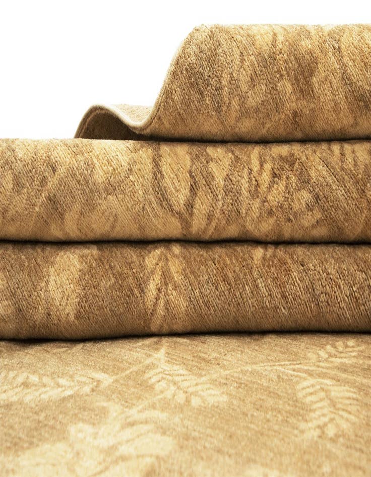 Detail image of  9' 11 x 13' 11 Ziegler Wool Rug