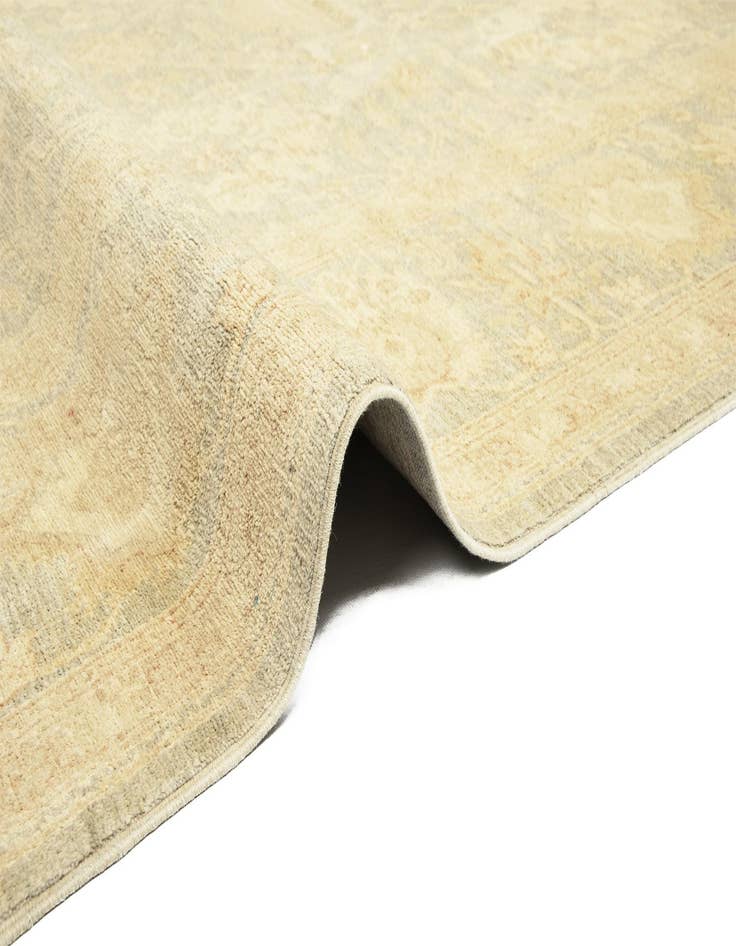 Detail image of  8' 9 x 13' 9 Ziegler Wool Rug