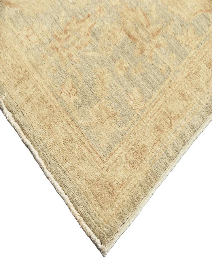 Detail image of  8' 9 x 13' 9 Ziegler Wool Rug