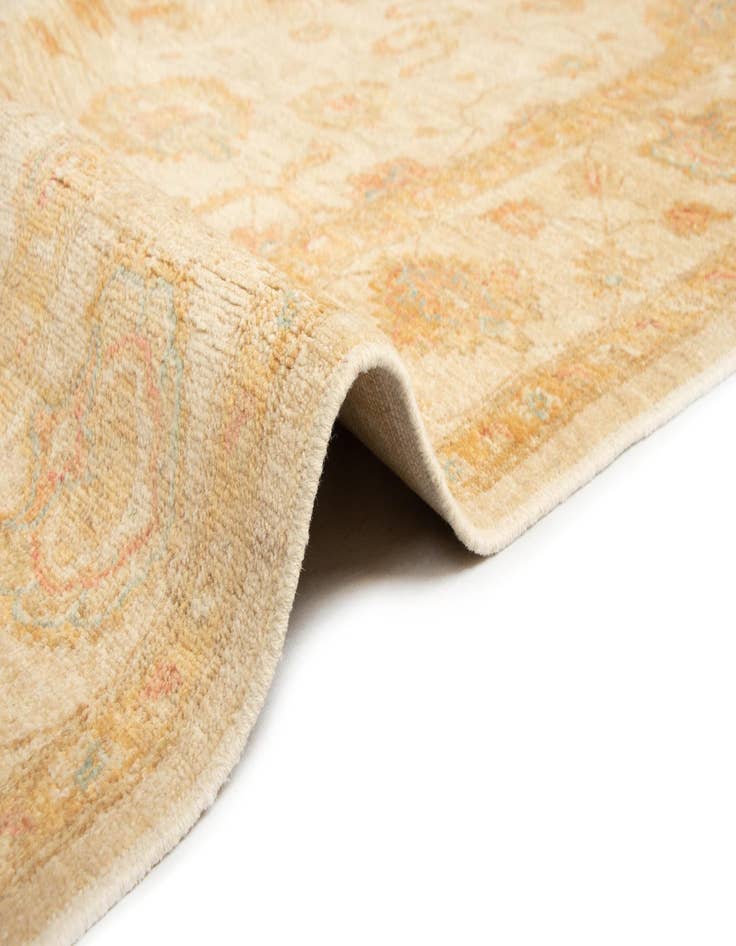 Detail image of  5' 8 x 8' 1 Ziegler Wool Rug