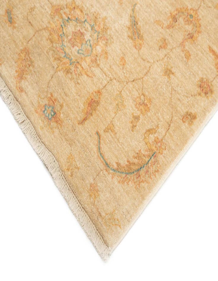 Detail image of  5' 9 x 7' 9 Ziegler Wool Rug