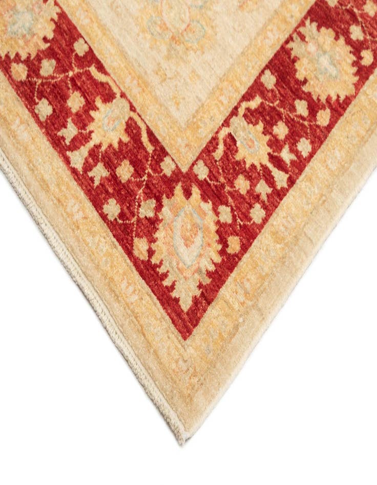 Detail image of  5' 7 x 7' 3 Ziegler Wool Rug