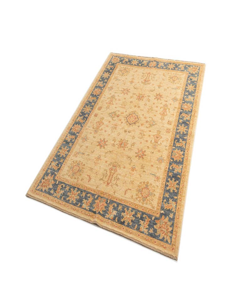 Detail image of  5' 7 x 7' 5 Ziegler Wool Rug